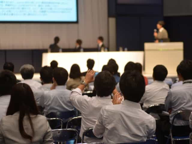 国際カンファレンス・学術会議の多言語司会依頼