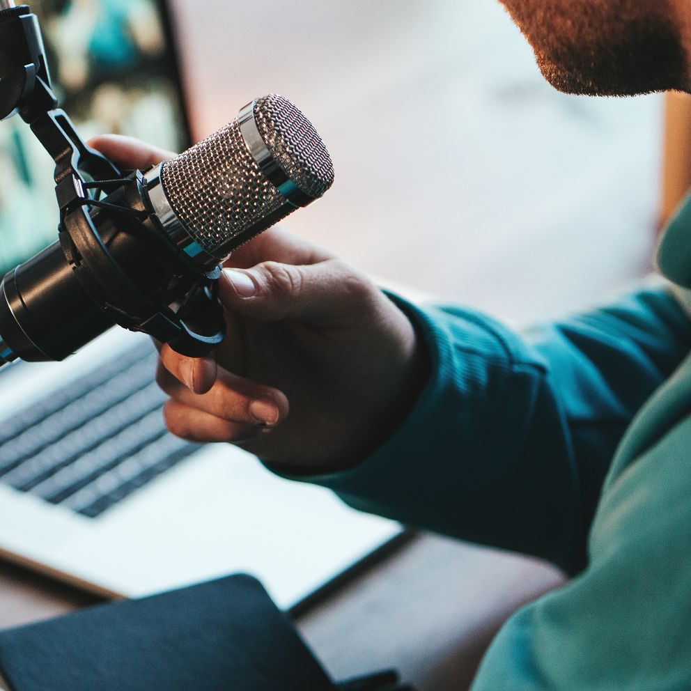 PowerPointの多言語化・外国語ナレーションも対応