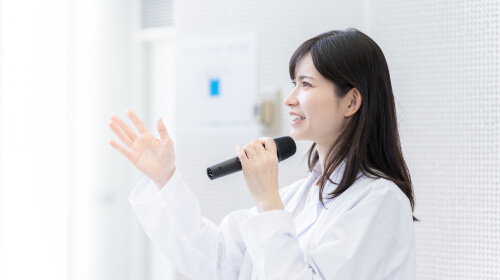 カンファレンス・学会の司会派遣サービス